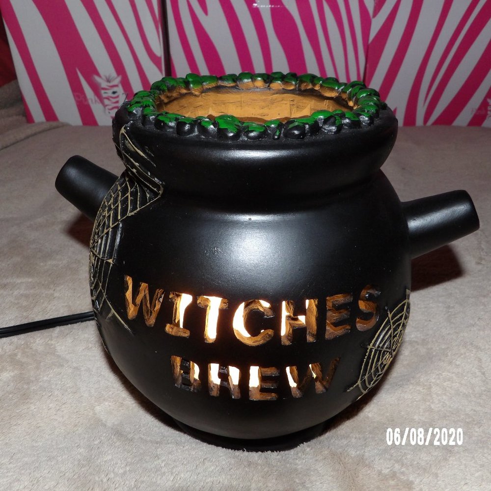 Witches Brew Shade(2 items total) w/ a free candle glow light